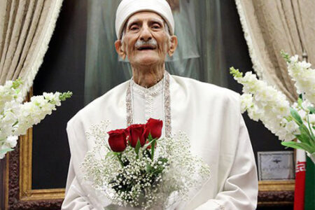 خورشید مهربان راستی آسمانی شد و به سوی اهورامزدا پ...